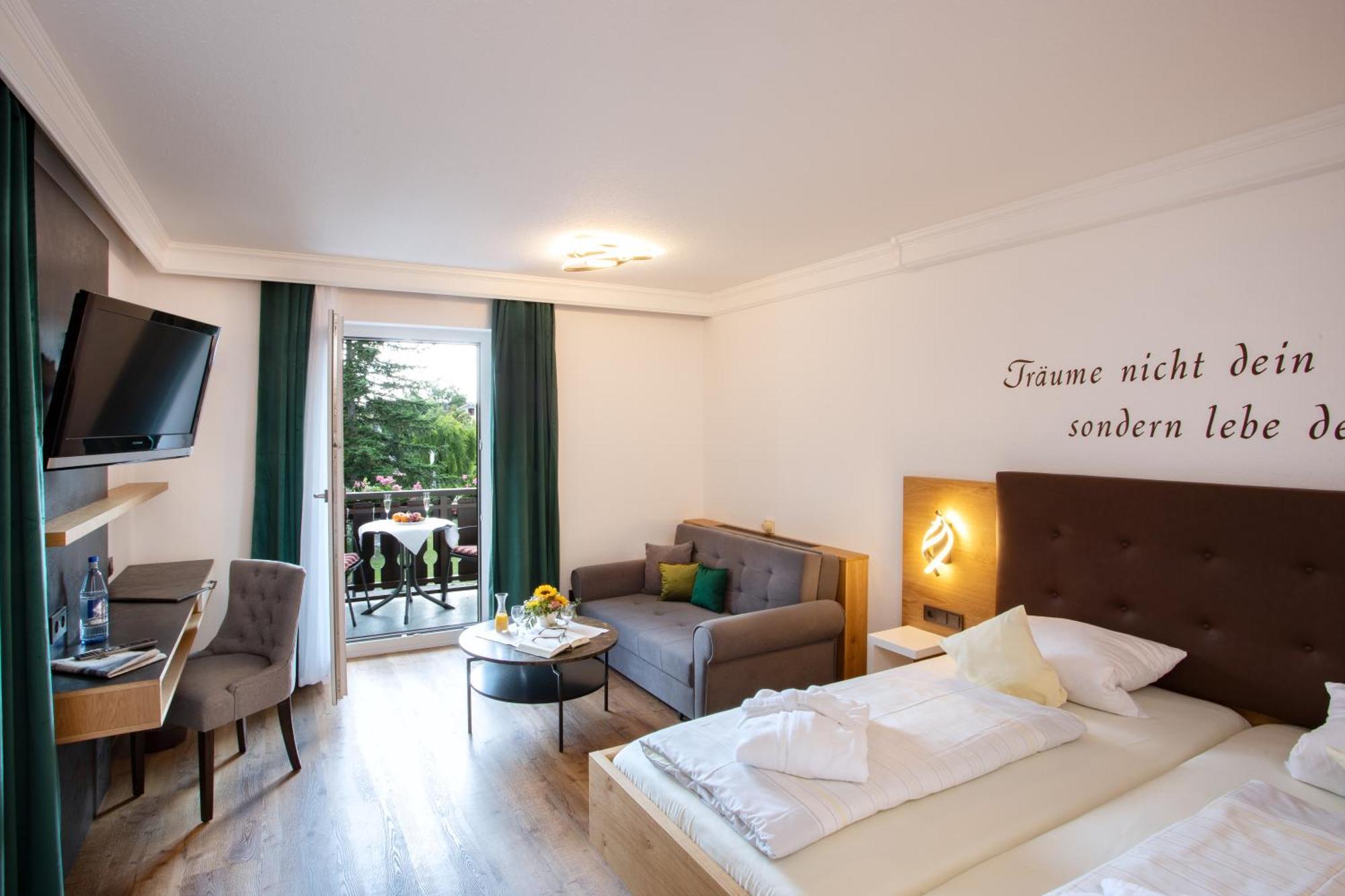 Graefliches Hotel Alte Post 바트 비른바흐 외부 사진