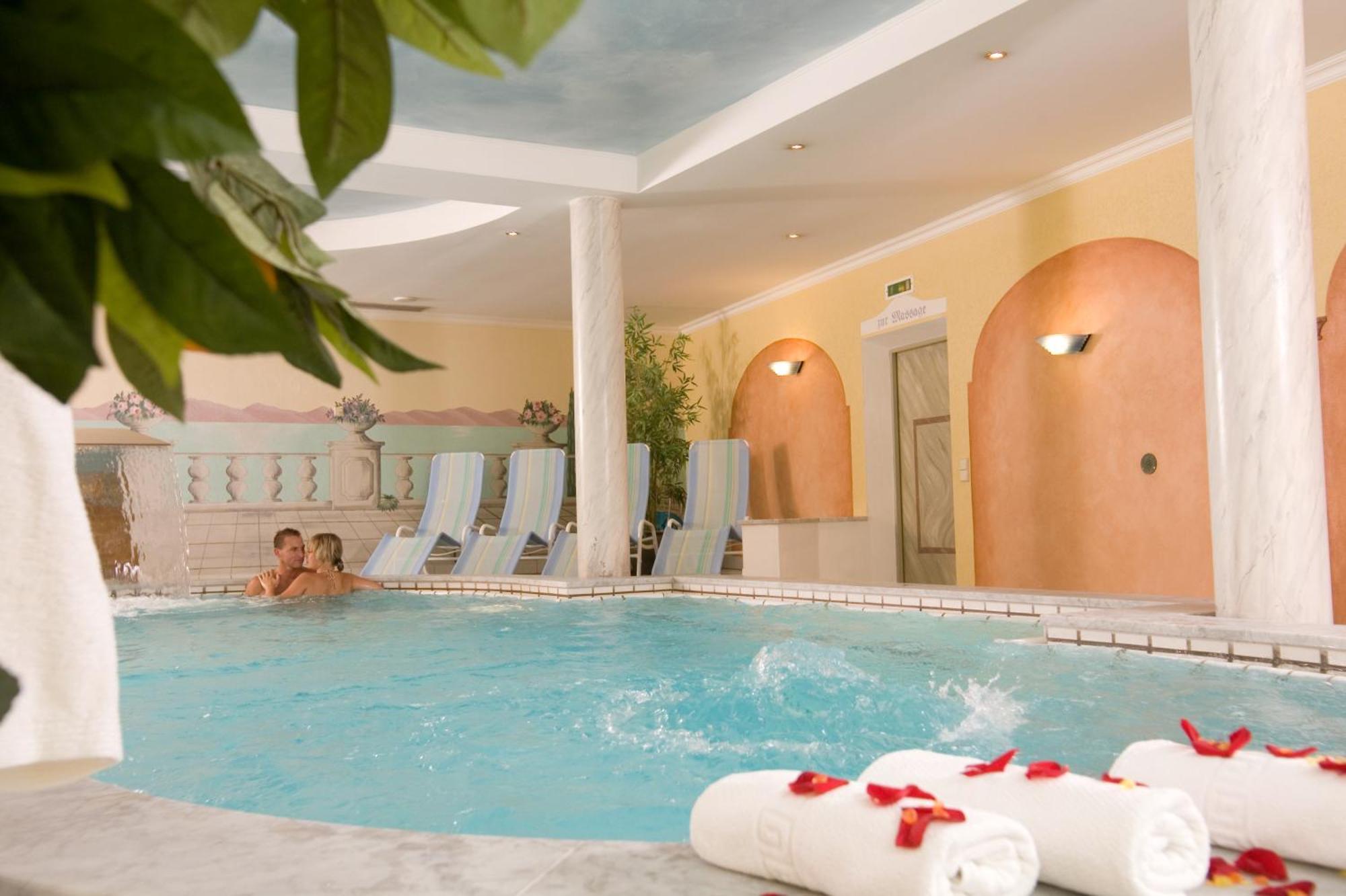 Graefliches Hotel Alte Post 바트 비른바흐 외부 사진