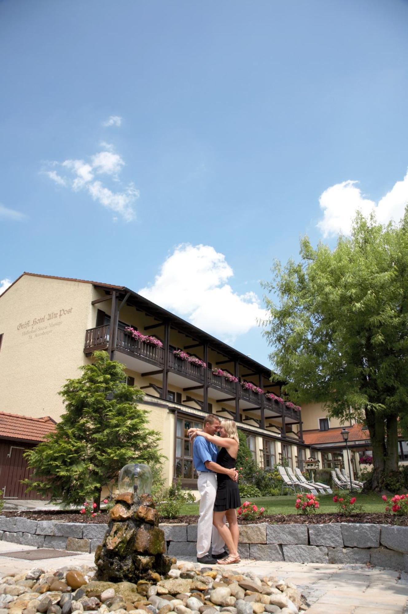 Graefliches Hotel Alte Post 바트 비른바흐 외부 사진