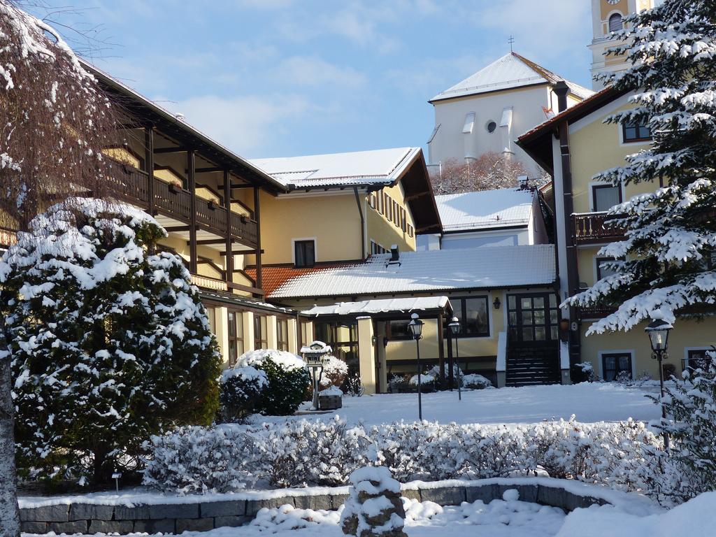 Graefliches Hotel Alte Post 바트 비른바흐 외부 사진